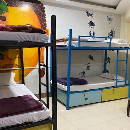 Vagabond Stay Hostel Varanasi Exterior photo