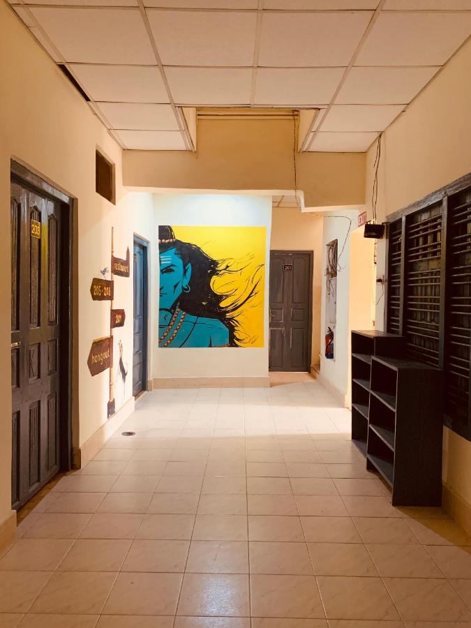 Vagabond Stay Hostel Varanasi Exterior photo