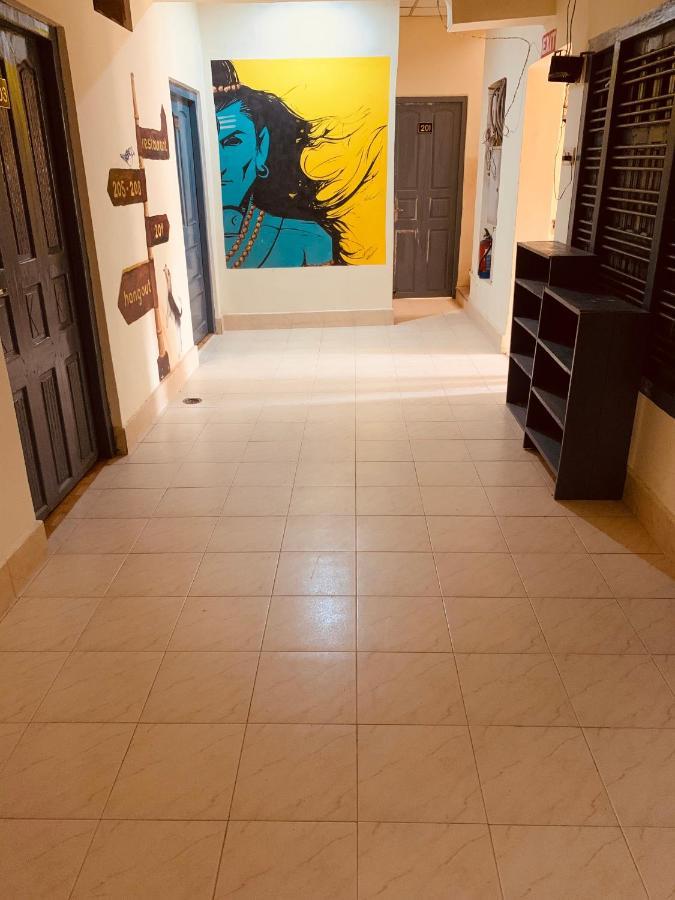 Vagabond Stay Hostel Varanasi Exterior photo