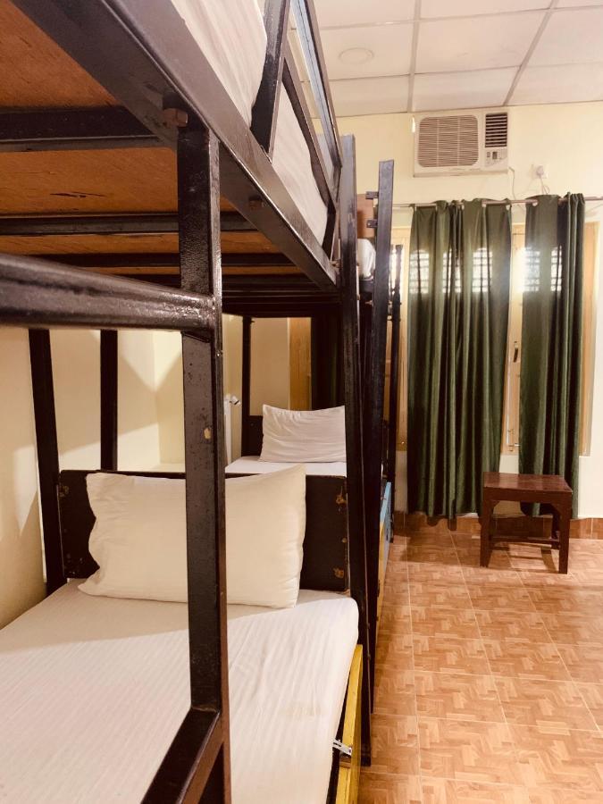 Vagabond Stay Hostel Varanasi Exterior photo
