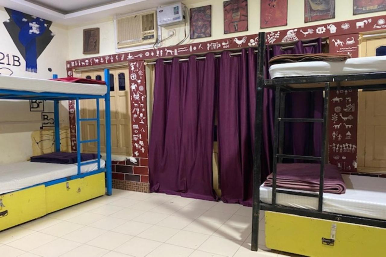 Vagabond Stay Hostel Varanasi Exterior photo