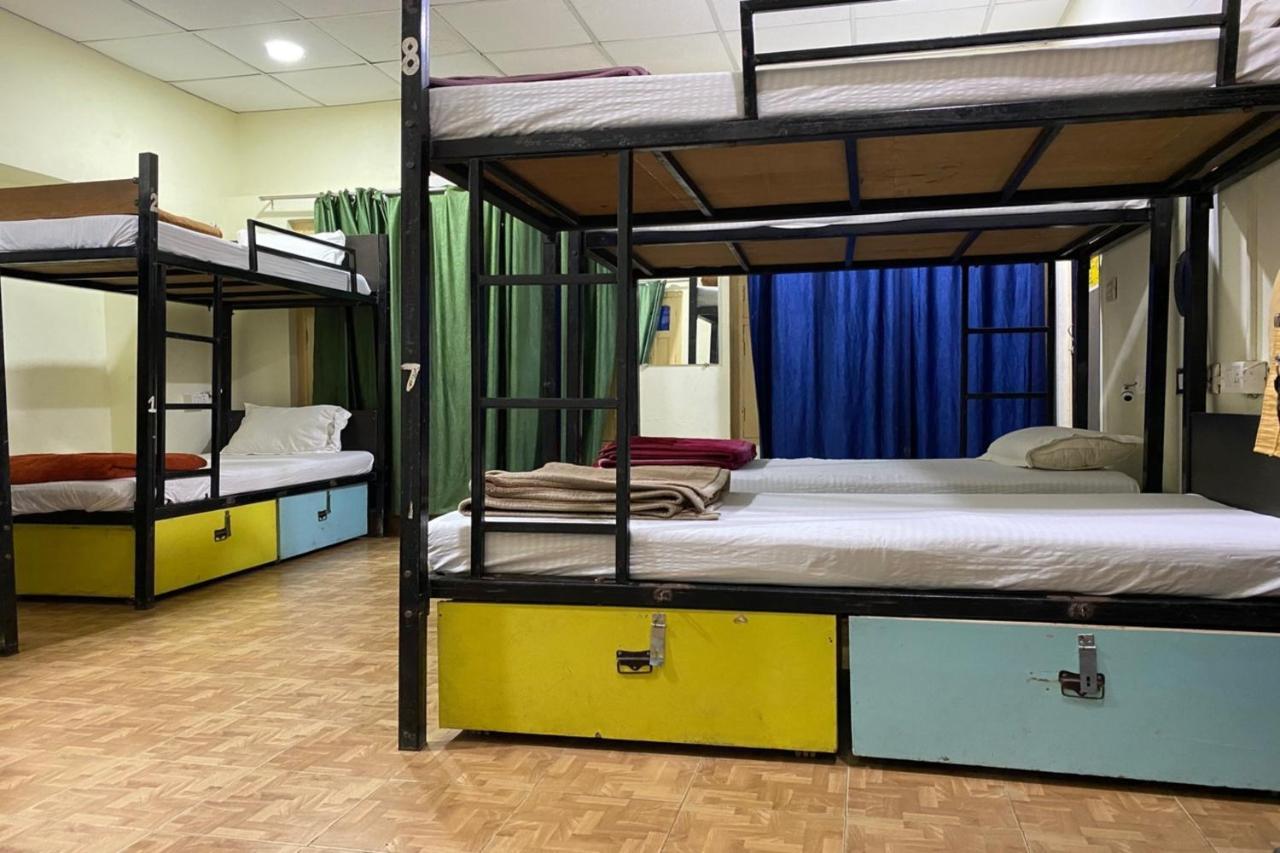 Vagabond Stay Hostel Varanasi Exterior photo