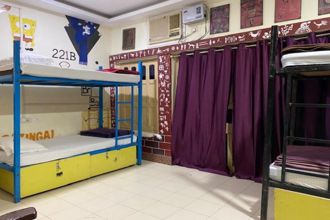 Vagabond Stay Hostel Varanasi Exterior photo