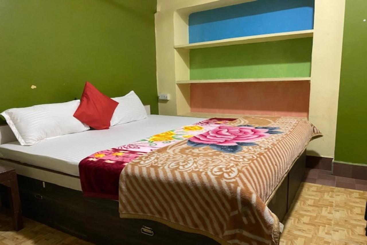 Vagabond Stay Hostel Varanasi Exterior photo