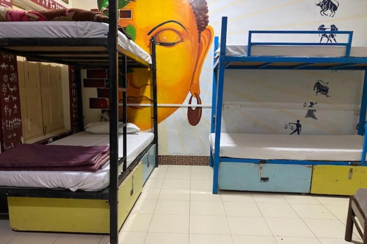 Vagabond Stay Hostel Varanasi Exterior photo