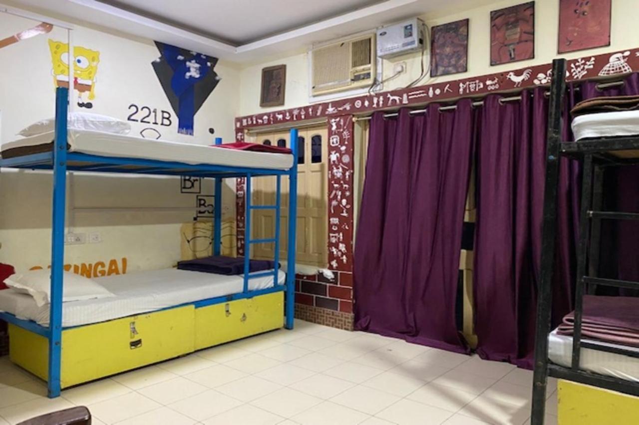 Vagabond Stay Hostel Varanasi Exterior photo