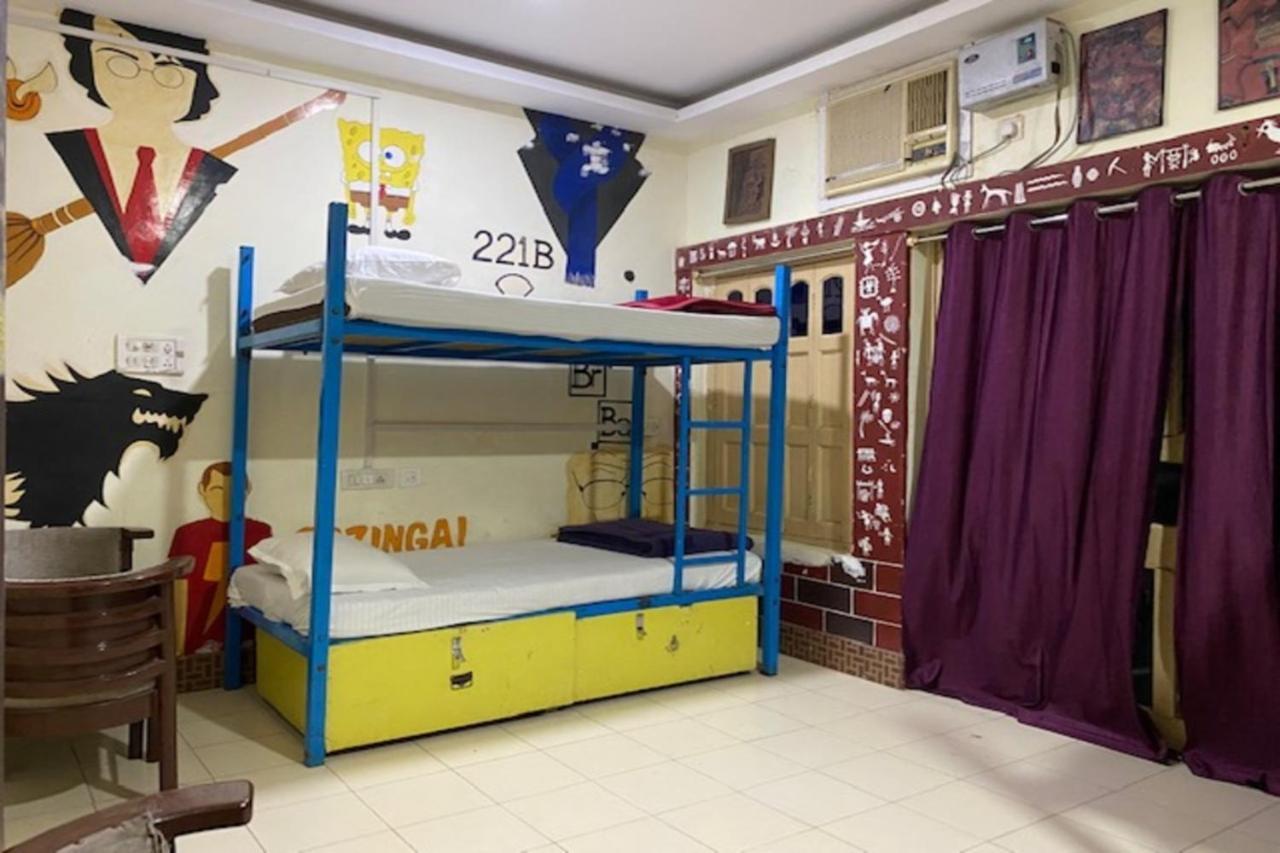 Vagabond Stay Hostel Varanasi Exterior photo