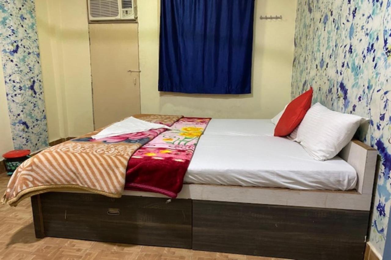 Vagabond Stay Hostel Varanasi Exterior photo