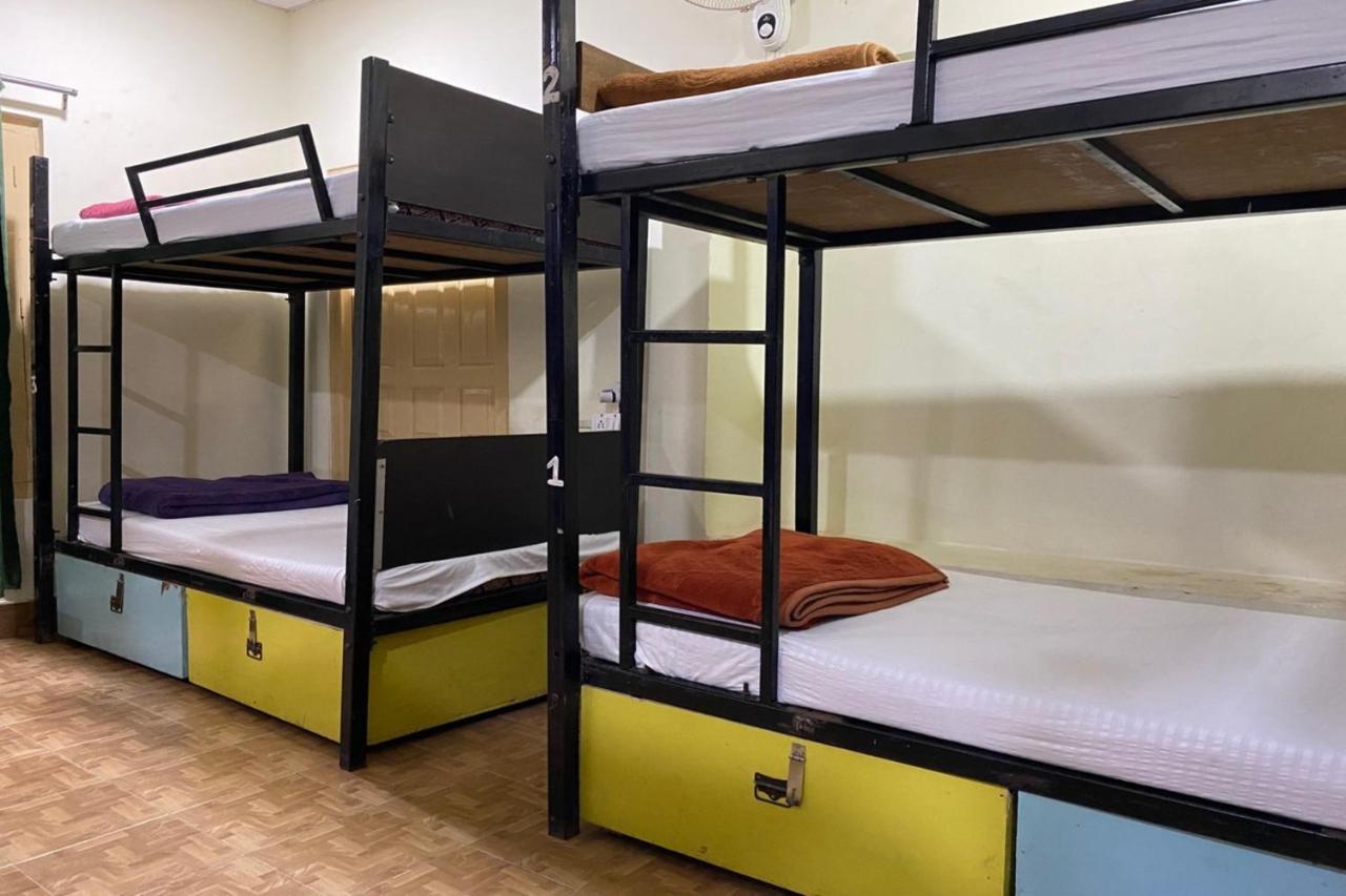 Vagabond Stay Hostel Varanasi Exterior photo