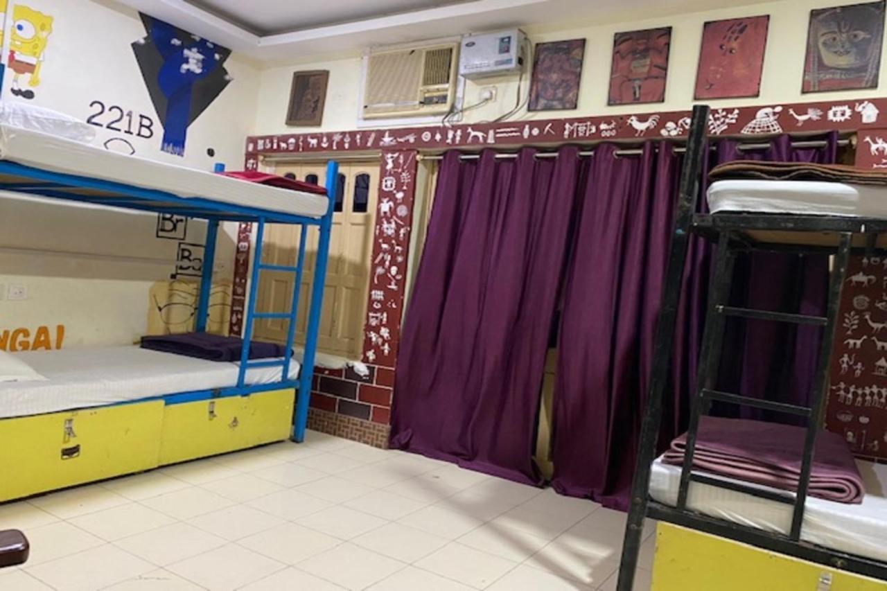 Vagabond Stay Hostel Varanasi Exterior photo
